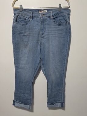 Signature by Levi Strauss Light Blue Cropped Women's Jeans